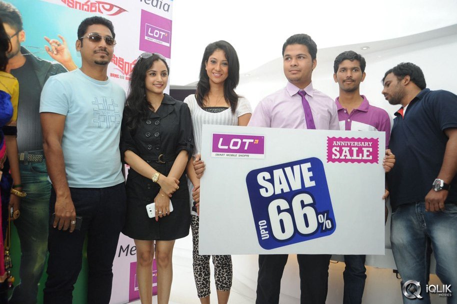 Sikindar-Movie-Promotion-at-Lot-Mobiles-Store-Madhapur